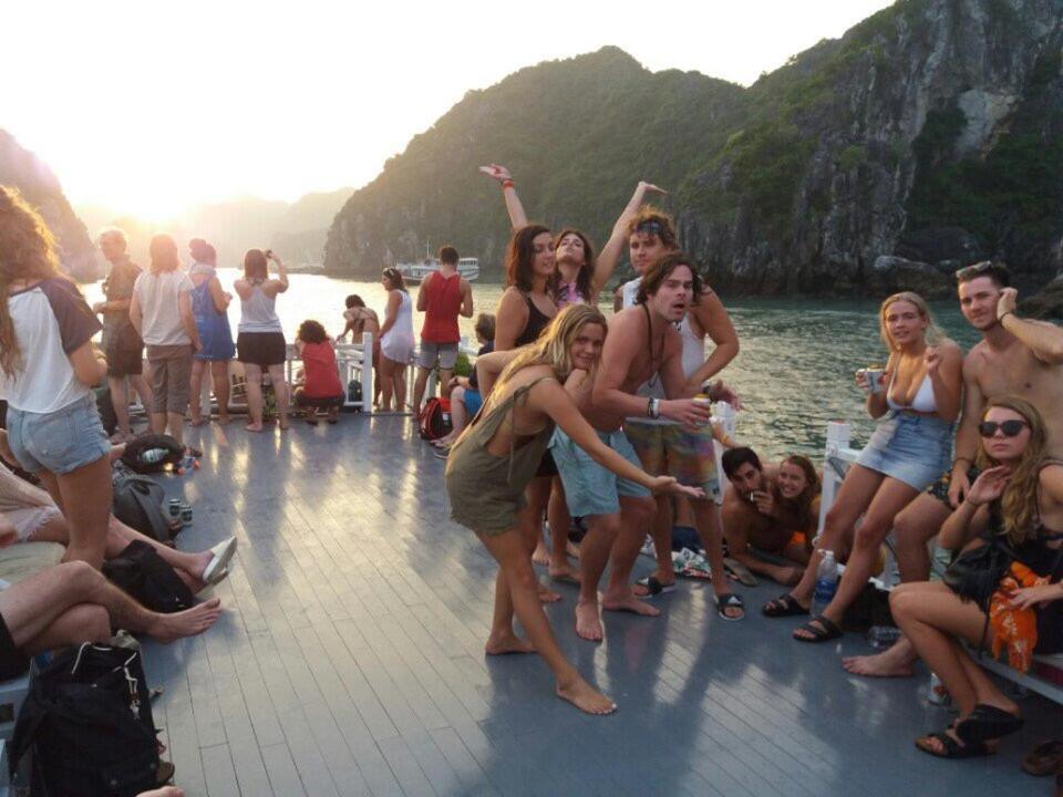 Sea Dragon Hotel Dong Khe Sau Екстериор снимка